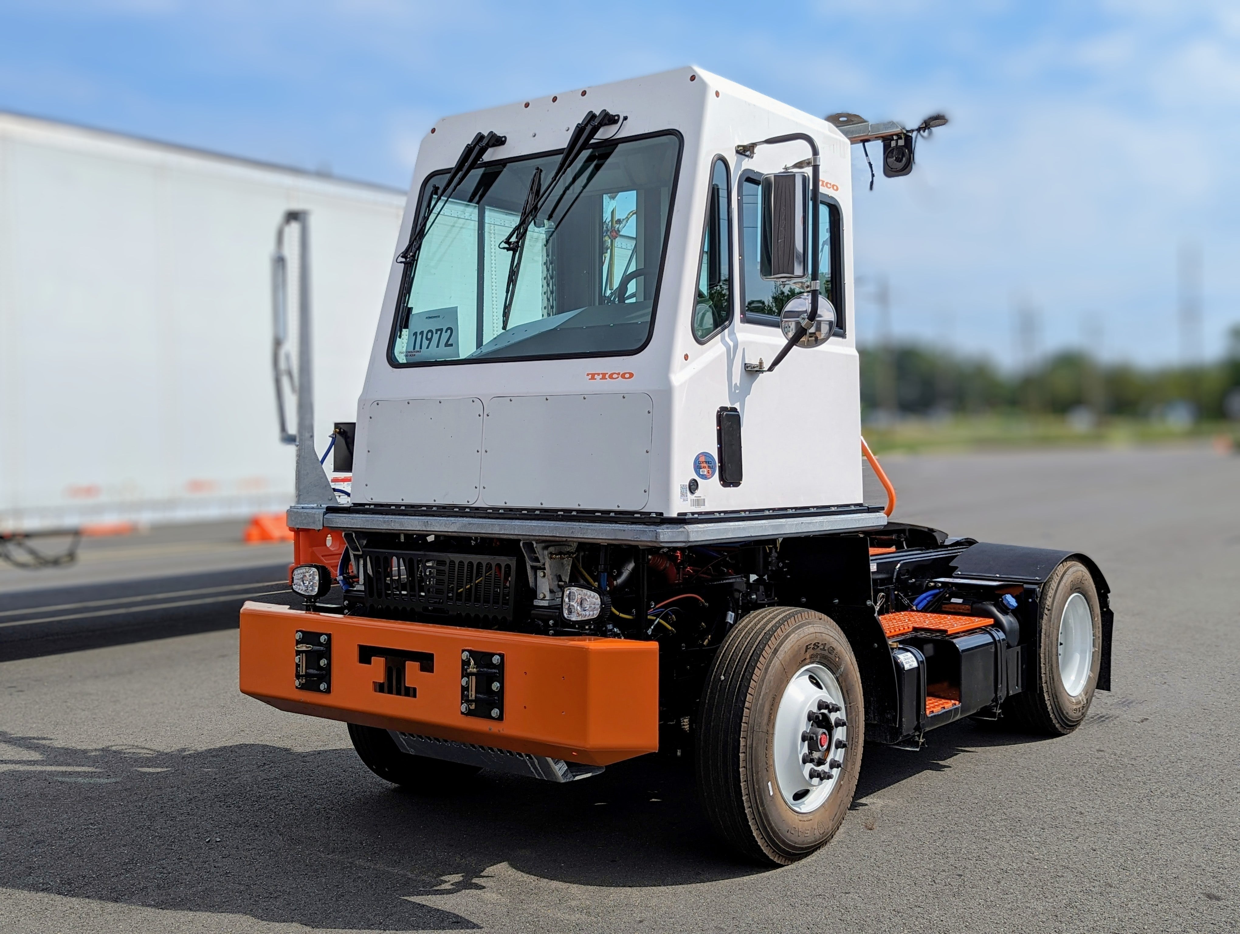 2025 TICO Tractors Pro-Spotter B6.7 2024 B6.7 200HP DOT/EPA