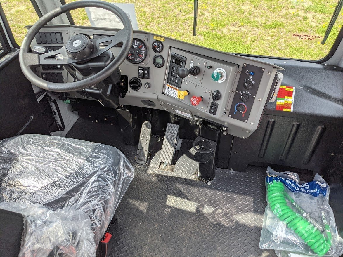 2025 TICO Tractors Pro-Spotter B6.7 2024 B6.7 200HP DOT/EPA